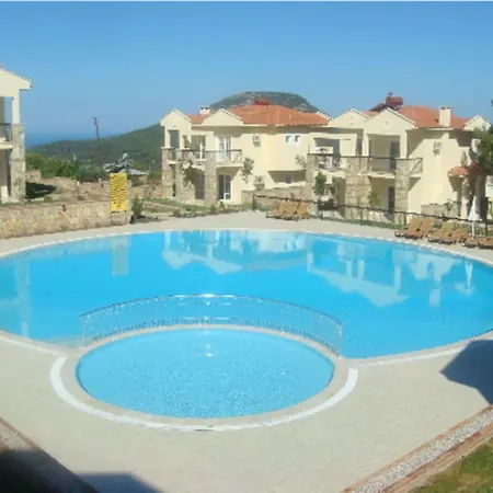 A Luxury 5 Bed With Magnificent Shared Pool